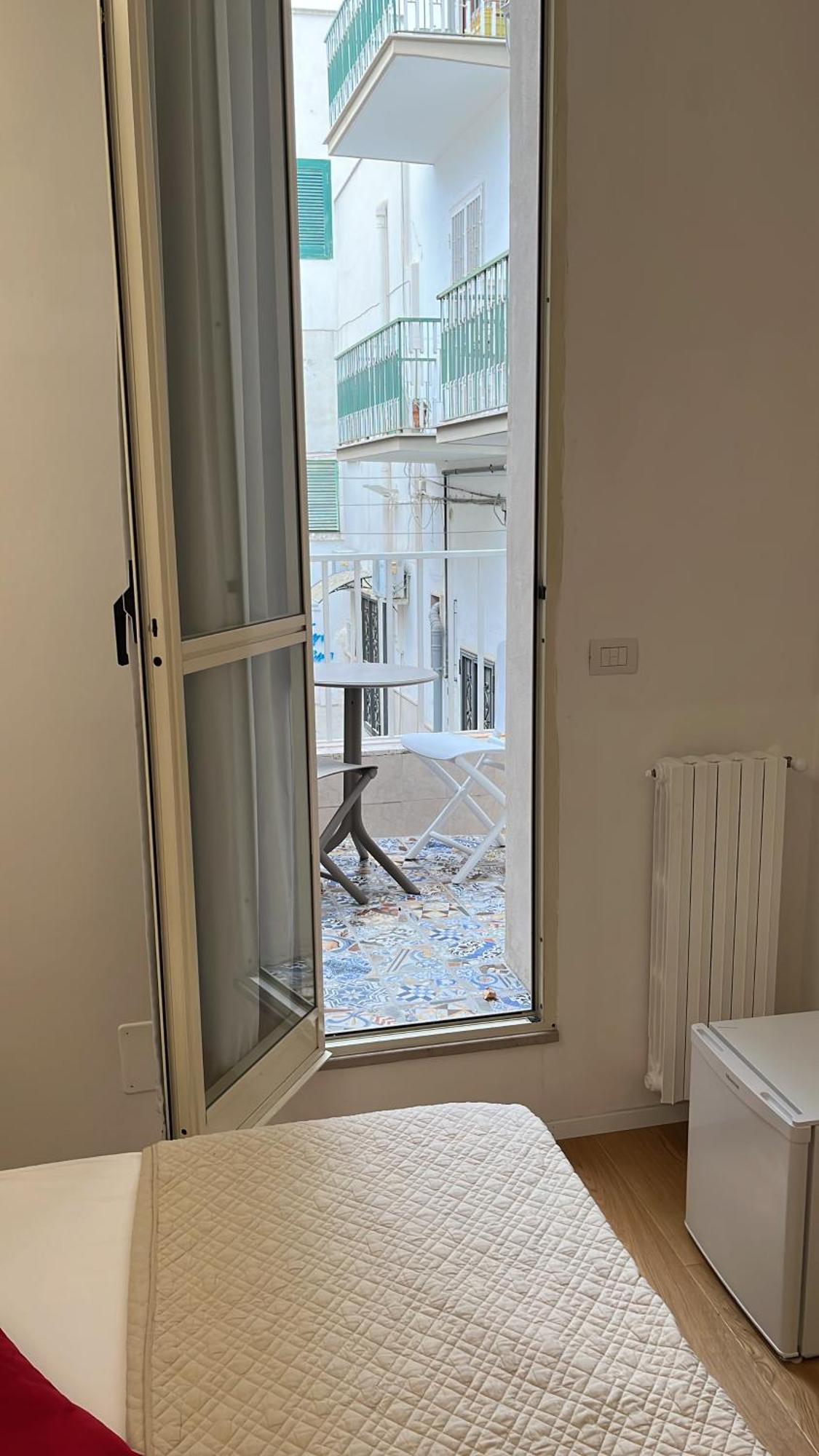 Rosarias Rooms Manfredonia Esterno foto